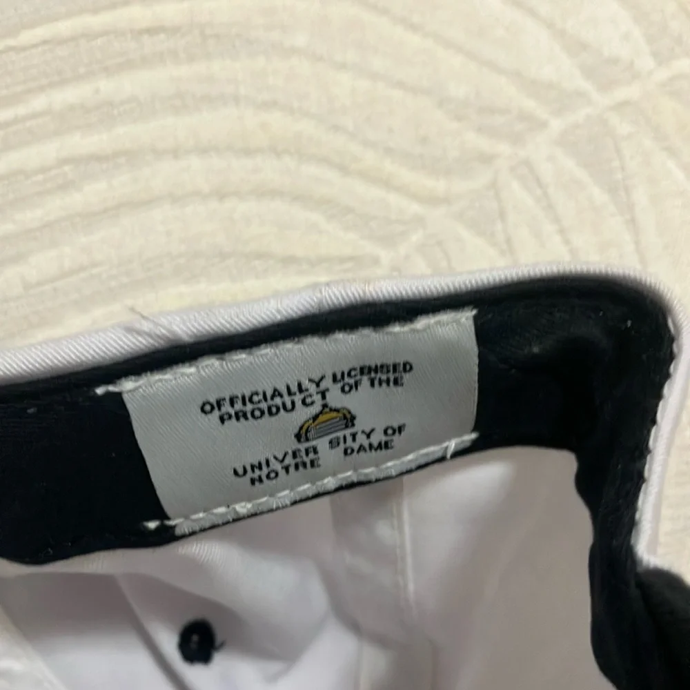 Notre Dame Fighting Irish White Cap Like New